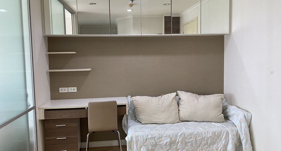 For sale 1 bed condo in Wang Thonglang, Bangkok
