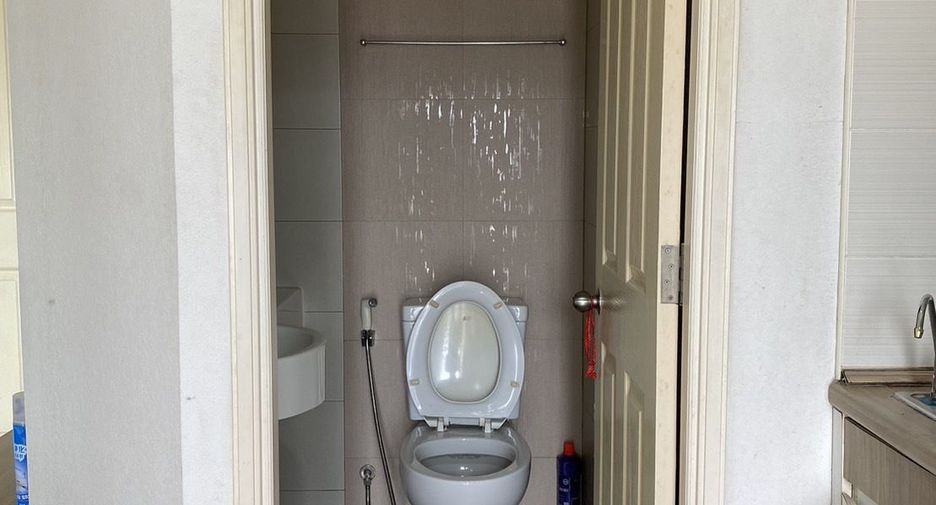 For sale 1 bed condo in Wang Thonglang, Bangkok