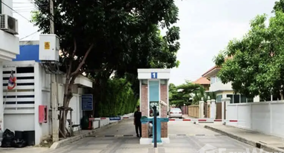 For rent 3 bedrooms house in Bang Kruai, Nonthaburi