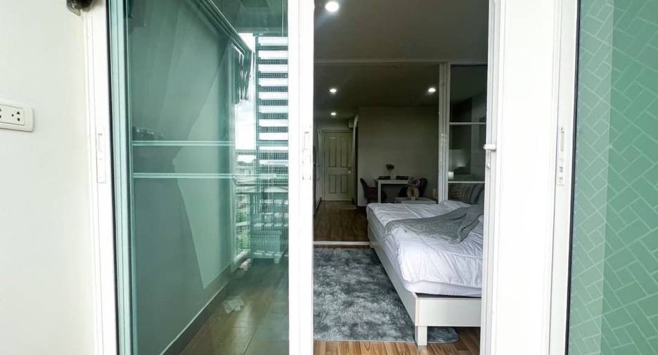 For sale 1 bed condo in Bang Sue, Bangkok