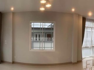 出售 4 卧室 独立屋 在 Mueang Nakhon Sawan, Nakhon Sawan