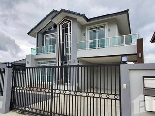For sale 4 bedrooms house in Mueang Nakhon Sawan, Nakhon Sawan