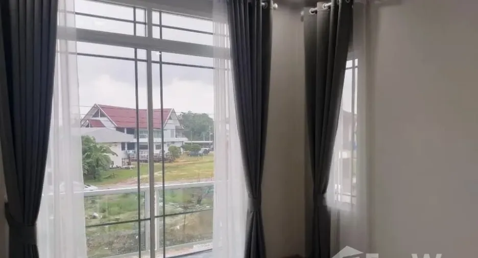 For sale 4 bedrooms house in Mueang Nakhon Sawan, Nakhon Sawan
