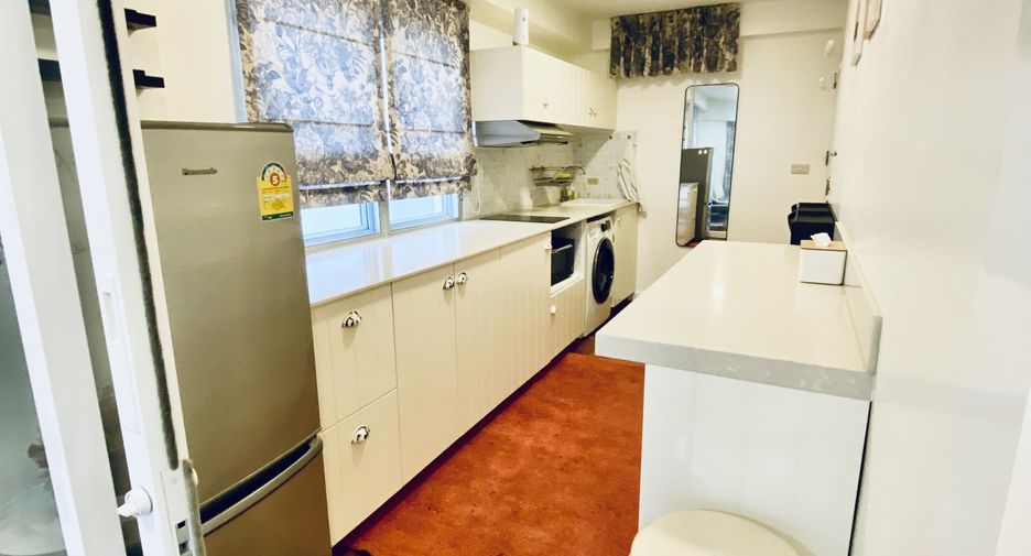 For sale 1 bed condo in Huai Khwang, Bangkok