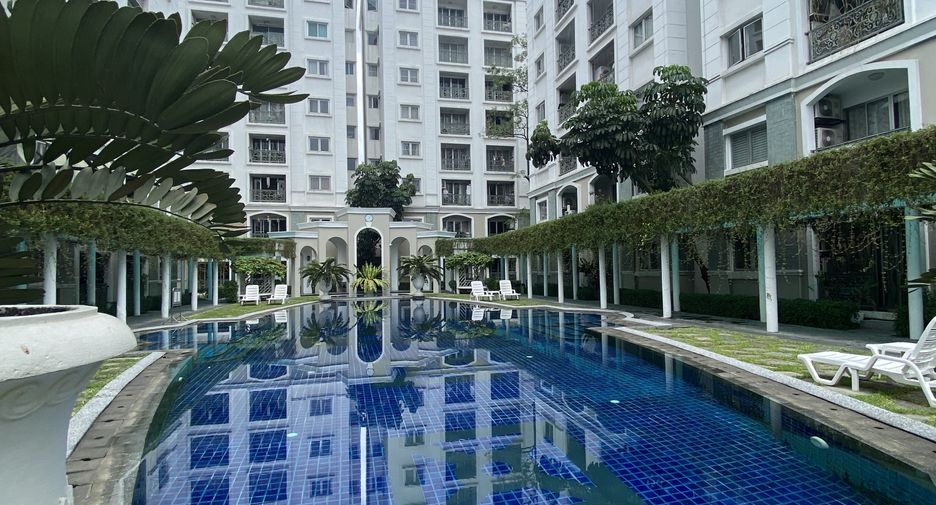For sale 1 bed condo in Huai Khwang, Bangkok