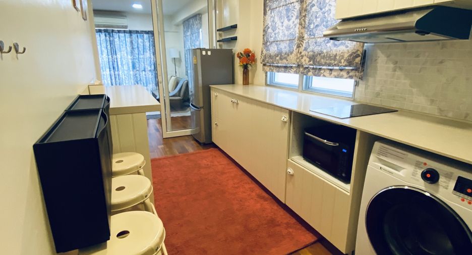 For sale 1 bed condo in Huai Khwang, Bangkok