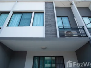 Reihenhaus zum Kauf und zur Miete mit 3 Zimmer in Khlong Luang, Pathum Thani