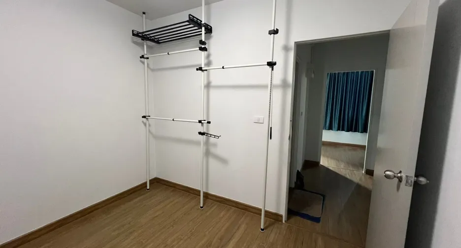 Reihenhaus zum Kauf und zur Miete mit 3 Zimmer in Khlong Luang, Pathum Thani