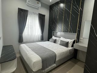 For rent 3 bedrooms townhouse in Mueang Phuket, Phuket