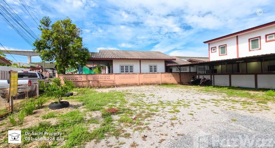 For sale 10 bedrooms townhouse in Muak Lek, Saraburi