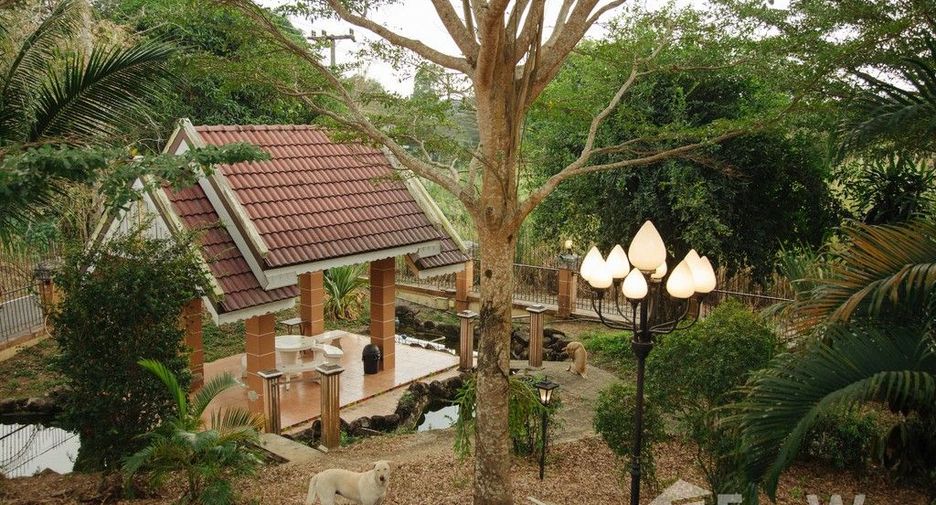 For sale 4 bedrooms house in Mueang Chanthaburi, Chanthaburi