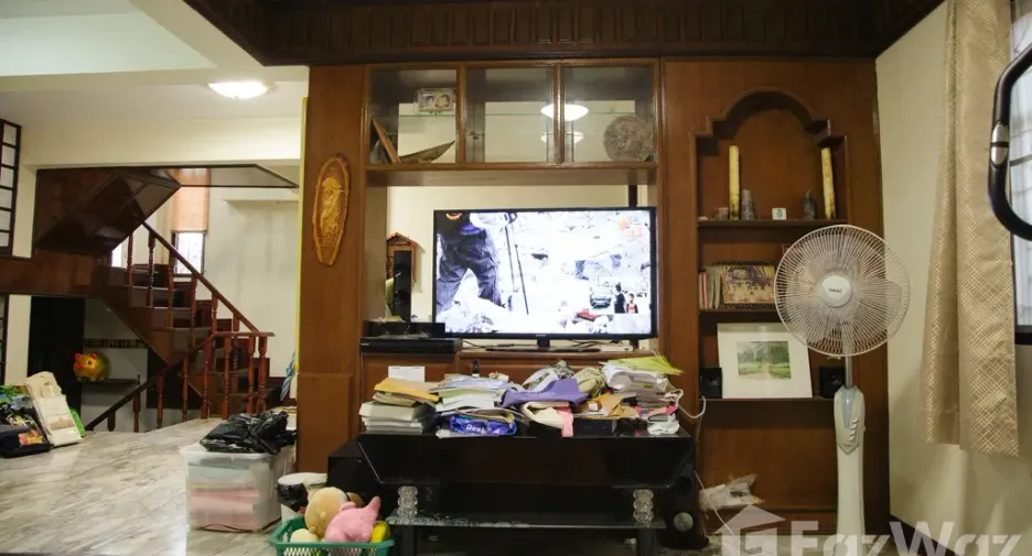 For sale 4 bedrooms house in Mueang Chanthaburi, Chanthaburi