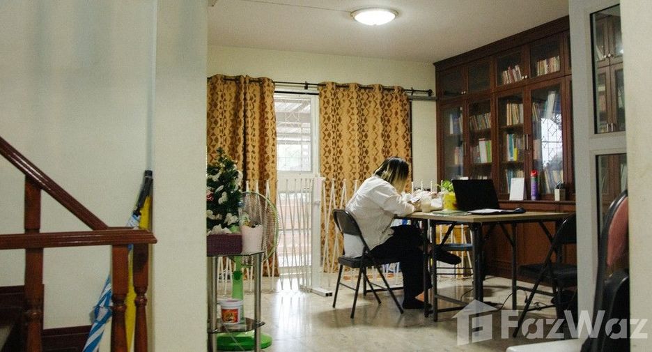For sale 4 bedrooms house in Mueang Chanthaburi, Chanthaburi