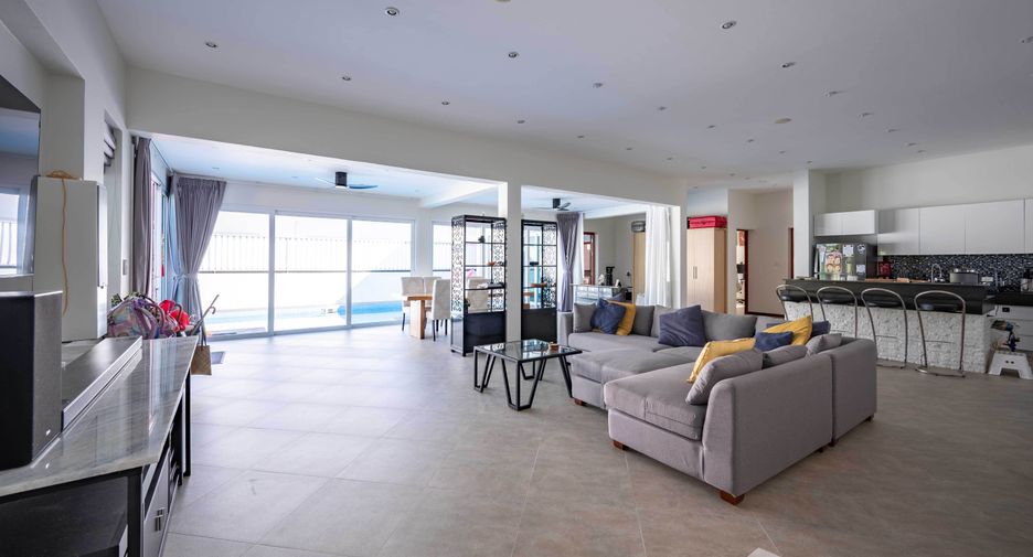 For sale 3 bedrooms villa in Thalang, Phuket