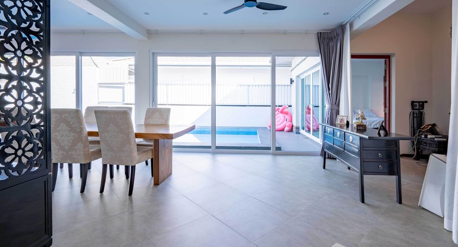 For sale 3 bedrooms villa in Thalang, Phuket