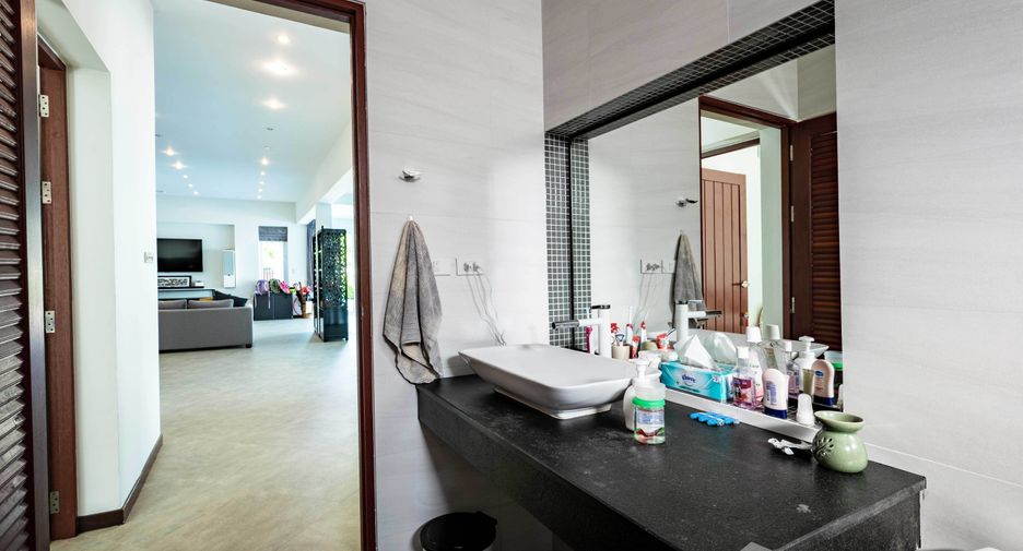 For sale 3 bedrooms villa in Thalang, Phuket