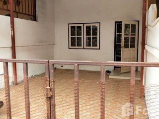 Casa adosada en venta de 2 habitaciones en Khlong Sam Wa, Bangkok