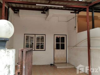 Casa adosada en venta de 2 habitaciones en Khlong Sam Wa, Bangkok