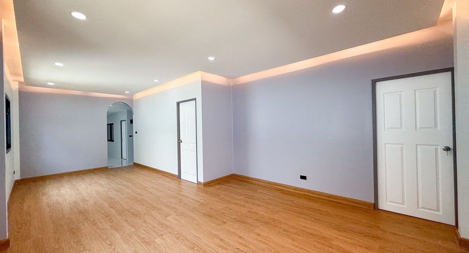 For sale 3 bedrooms house in Thalang, Phuket