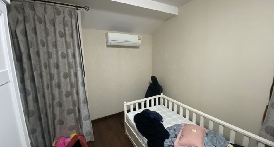 For sale 3 bedrooms house in Lat Krabang, Bangkok