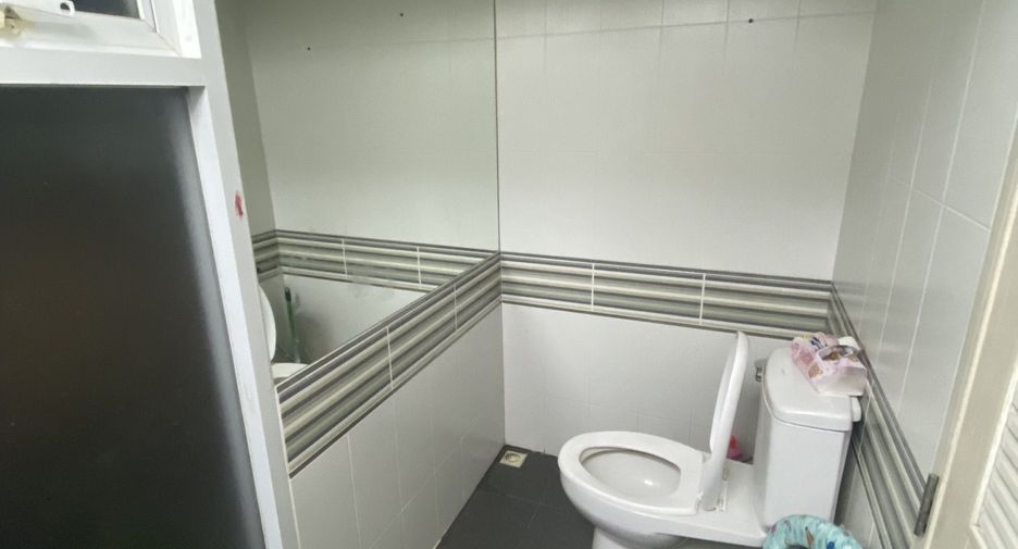 For sale 3 bedrooms house in Lat Krabang, Bangkok
