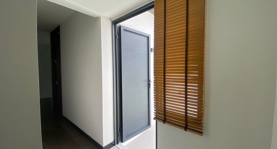 For sale 4 bedrooms house in Khan Na Yao, Bangkok