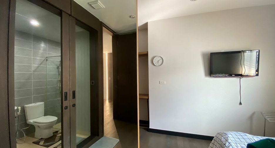 For sale 4 bedrooms house in Khan Na Yao, Bangkok