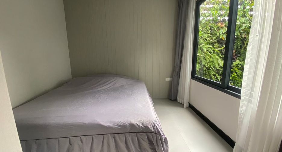 For sale 4 bedrooms house in Khan Na Yao, Bangkok