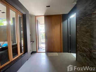 出售 4 卧室 独立屋 在 Khan Na Yao, 曼谷