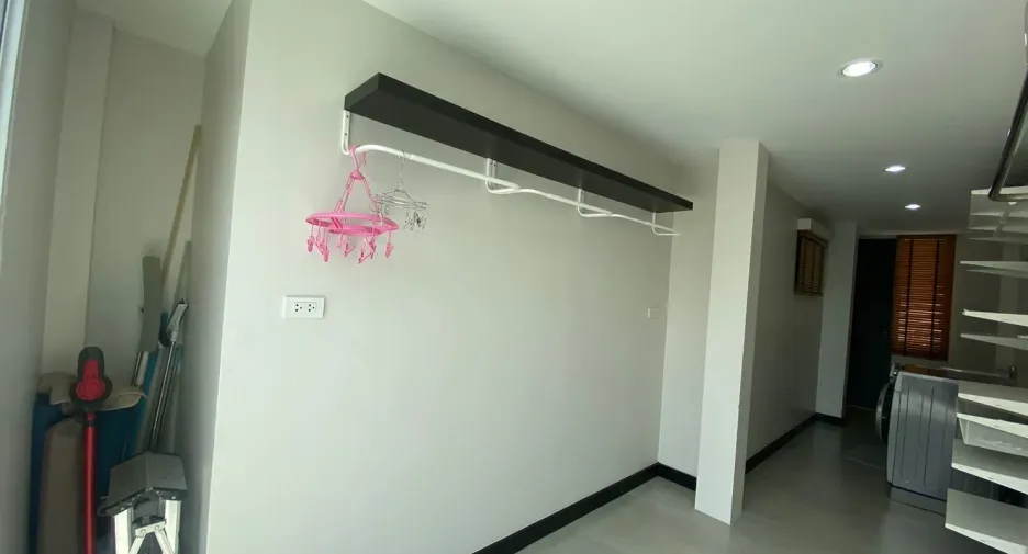 For sale 4 bedrooms house in Khan Na Yao, Bangkok