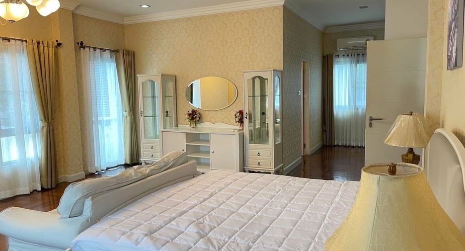 For rent 5 bedrooms house in Mueang Nonthaburi, Nonthaburi
