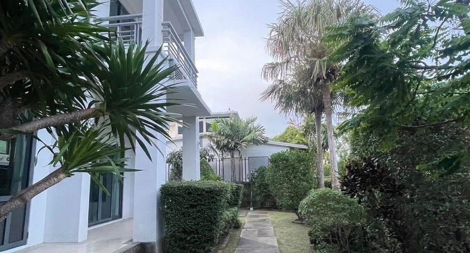 For rent 5 bedrooms house in Mueang Nonthaburi, Nonthaburi