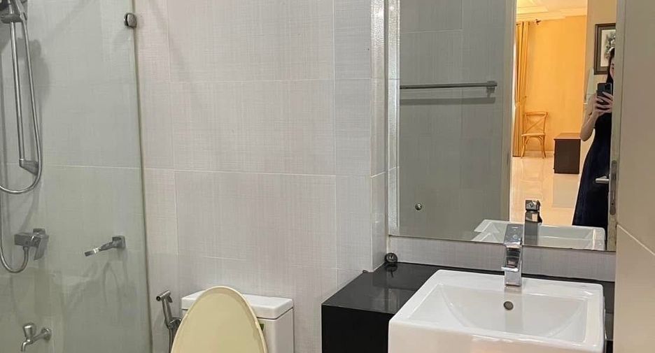 For rent 5 bedrooms house in Mueang Nonthaburi, Nonthaburi