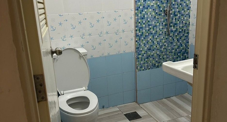For sale 2 bedrooms townhouse in Thanyaburi, Pathum Thani