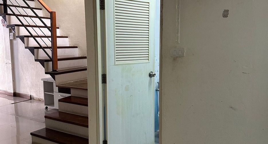 For sale 2 bedrooms townhouse in Thanyaburi, Pathum Thani