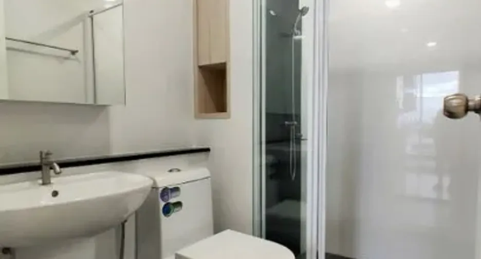 For sale 1 bed condo in Phra Khanong, Bangkok