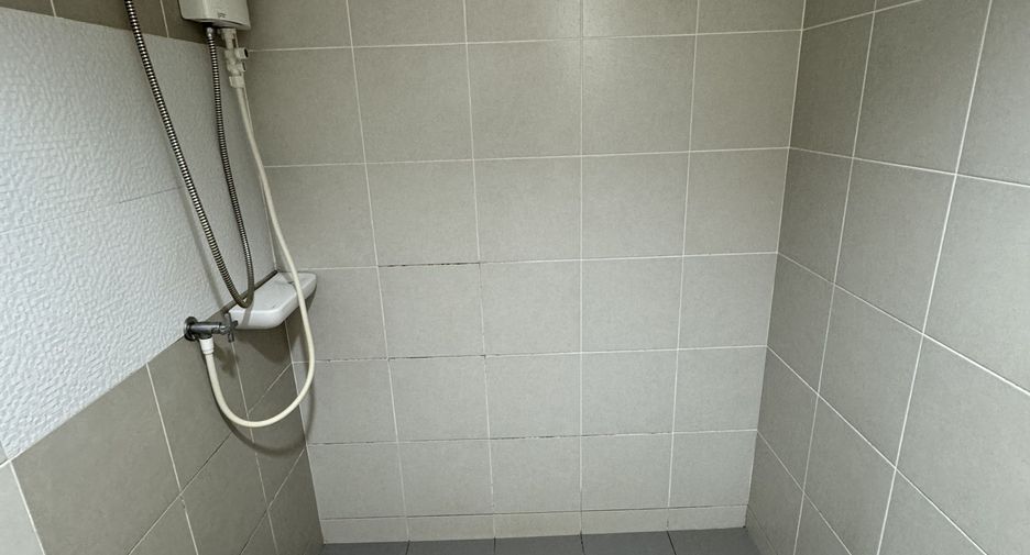For sale 1 bed condo in Mueang Udon Thani, Udon Thani