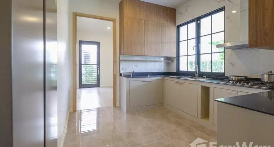 ขาย 5 ห้องนอน วิลล่า ใน บางแค, กรุงเทพฯ