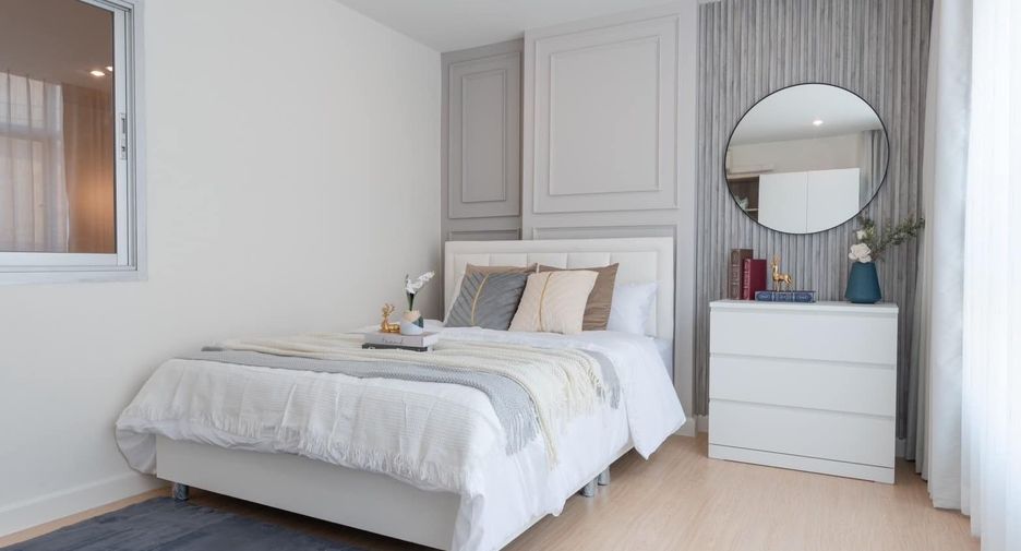For sale 1 bed condo in Huai Khwang, Bangkok