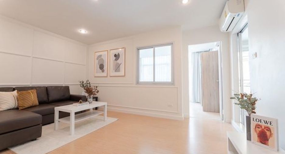For sale 1 bed condo in Huai Khwang, Bangkok