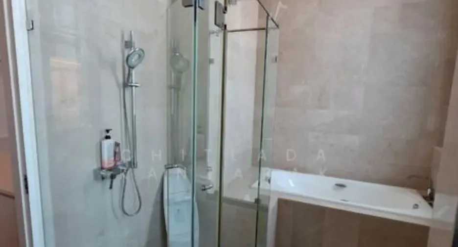 For sale 4 bedrooms condo in Yan Nawa, Bangkok
