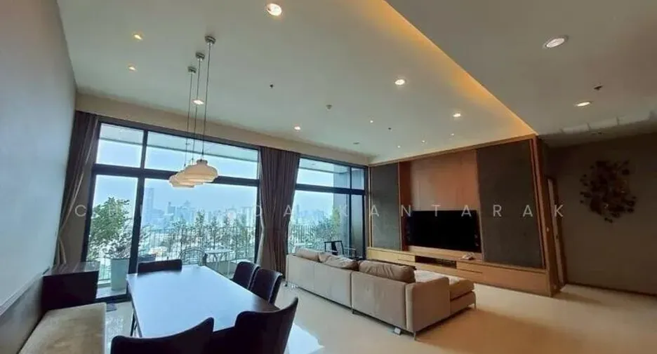 For sale 4 bedrooms condo in Yan Nawa, Bangkok