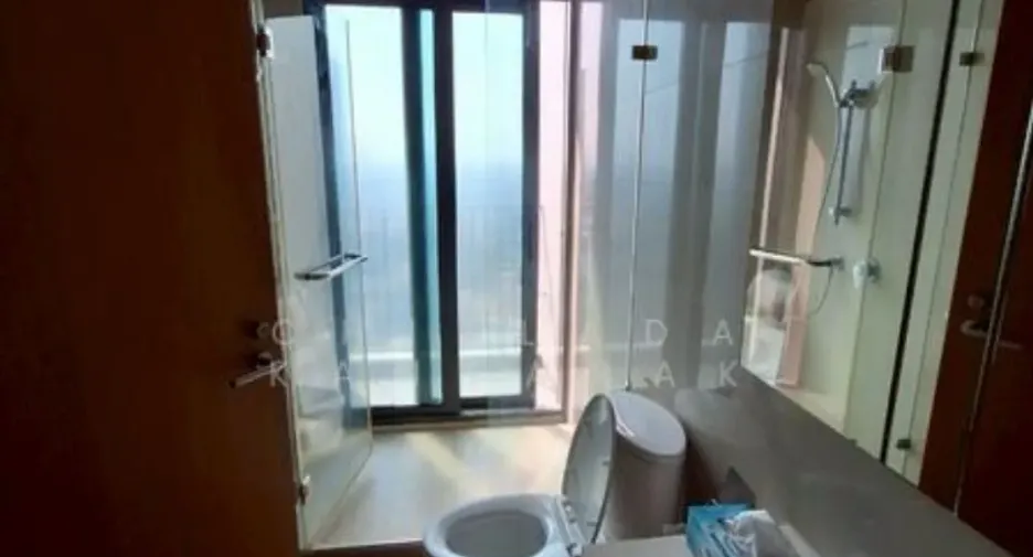 For sale 4 bedrooms condo in Yan Nawa, Bangkok