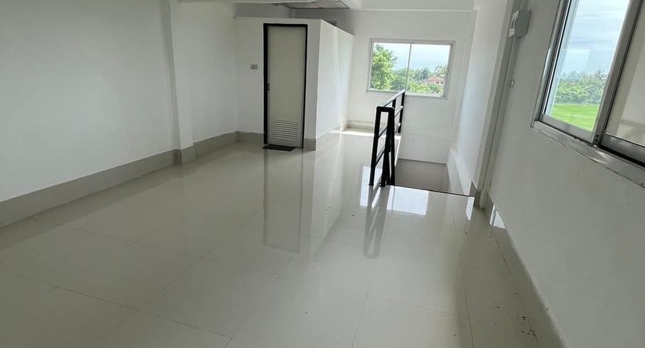 Gewerbefläche zum Kauf mit 3 Zimmer in Nakhon Chai Si, Nakhon Pathom