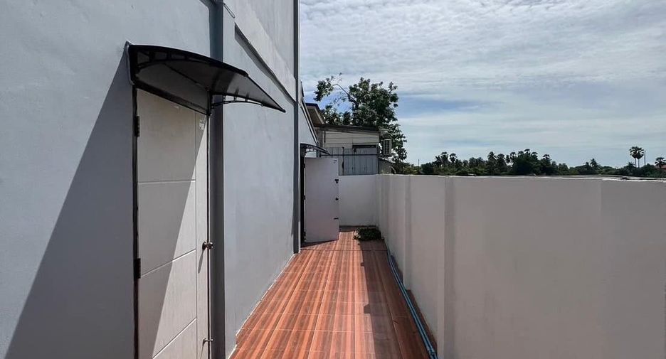 Gewerbefläche zum Kauf mit 3 Zimmer in Nakhon Chai Si, Nakhon Pathom