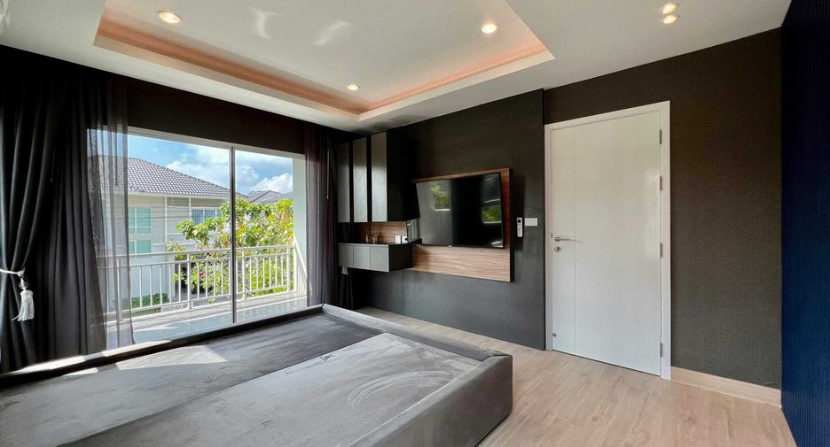 For sale 4 bedrooms house in Bang Sao Thong, Samut Prakan