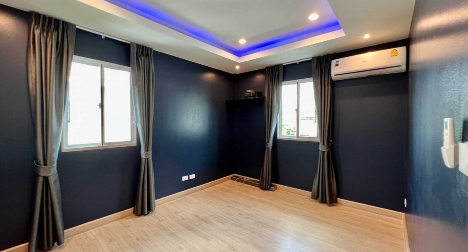 For sale 4 bedrooms house in Bang Sao Thong, Samut Prakan