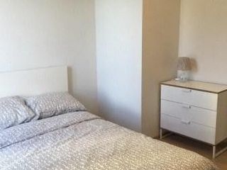 Продажа 2 спальни кондо в Щаттхана, Бангкок