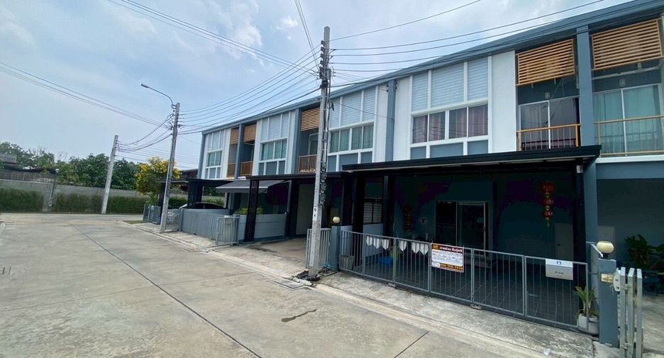 Продажа 3 спальни таунхаус в Bang Kruai, Нонтабури