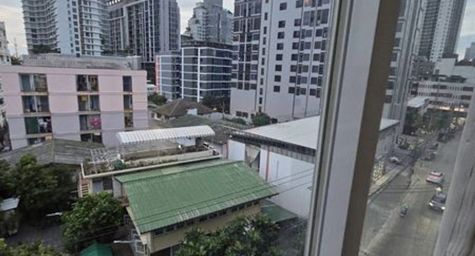 For sale 1 bed condo in Huai Khwang, Bangkok